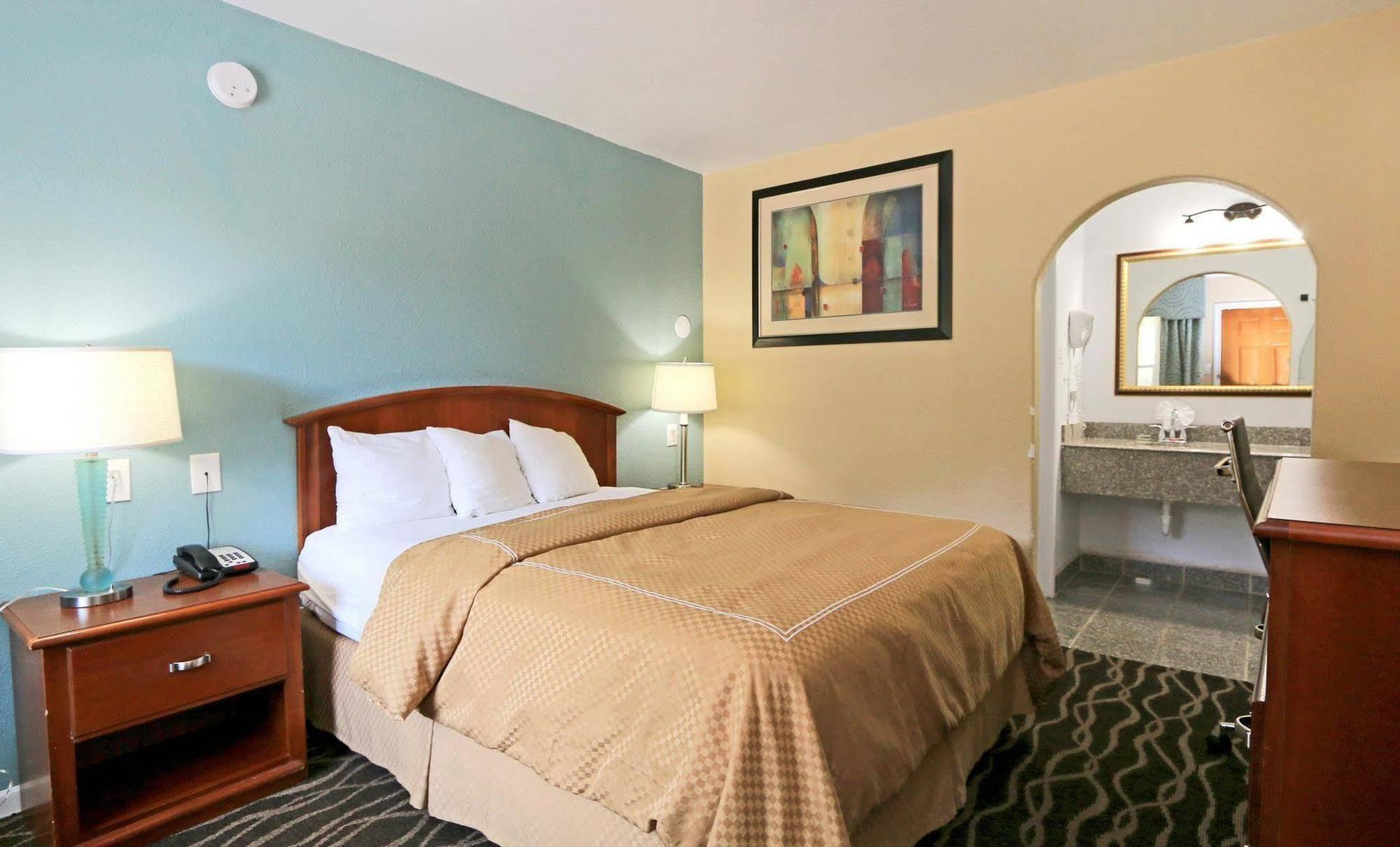 Econo South Lodge *