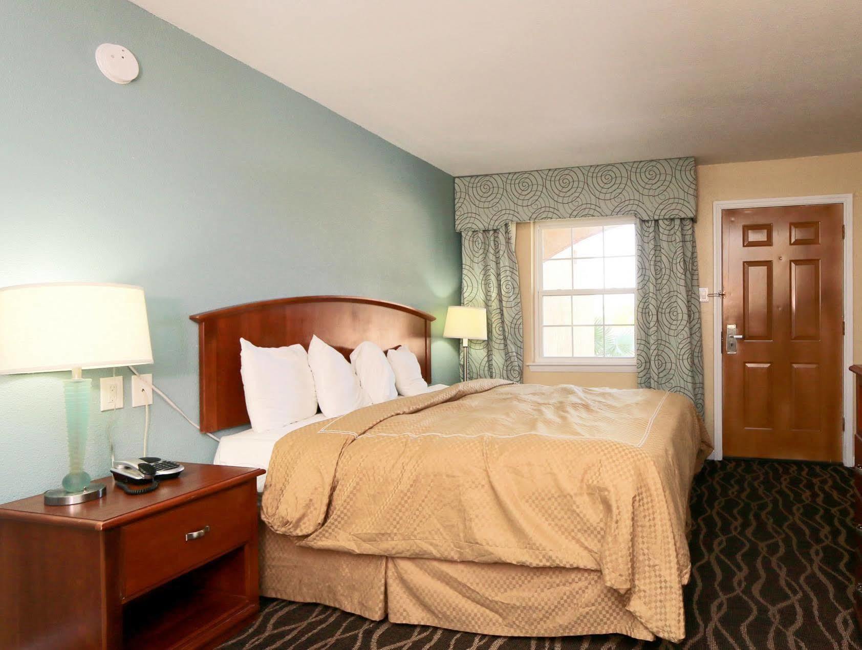 Econo South Lodge