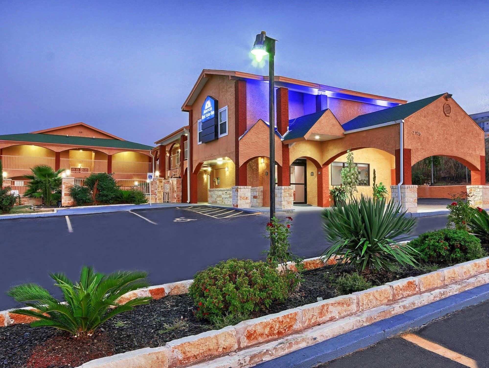 Econo South Lodge Austin